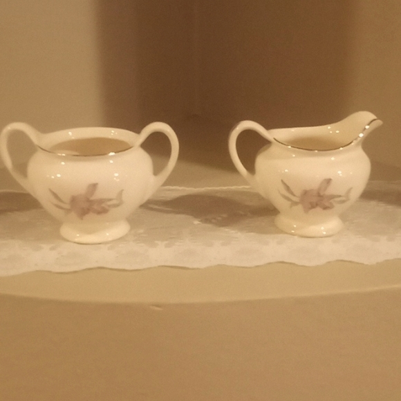 Vintage Universal Cambridge Iris Camwood Ivory- Sugar & Creamer Set - Picture 8 of 12